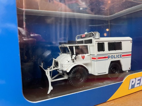 Perfex mercedes unimog - mercedes,
