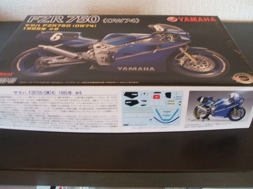 Maquette moto yamaha fzr - moto, 1/12