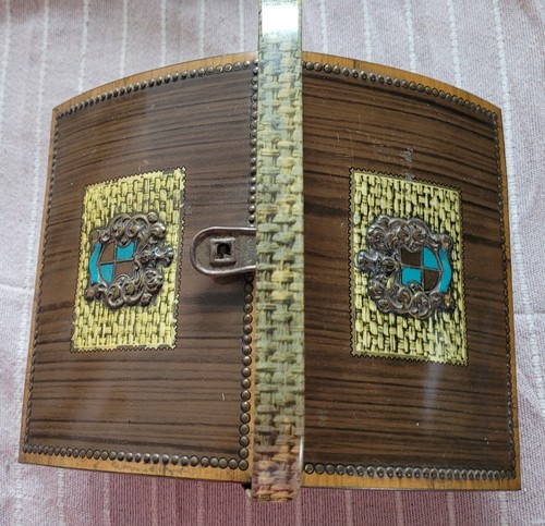 Rare ancienne boite fer - ancienne, en