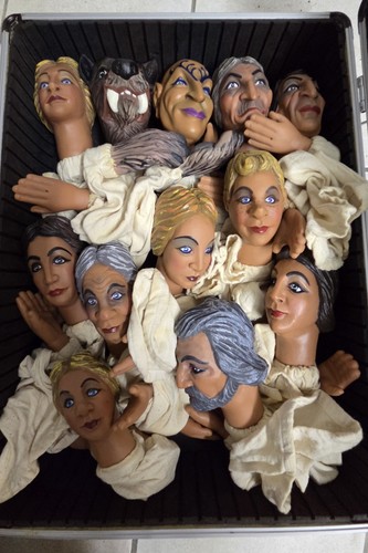 Lot marionnettes à - de,