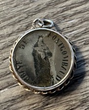 Médaille religieuse ancienne