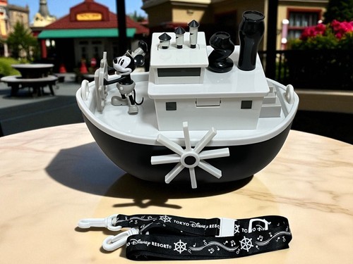 Tokyo disney resort steamboat - tokyo,
