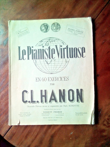 Pianiste virtuose 60 - virtuose,