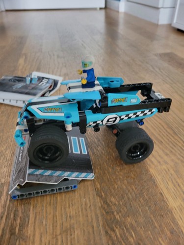 Lego technic 42059 stunt truck - technic,
