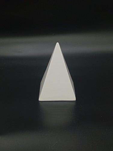 Sculpture pyramide céramique - pyramide,