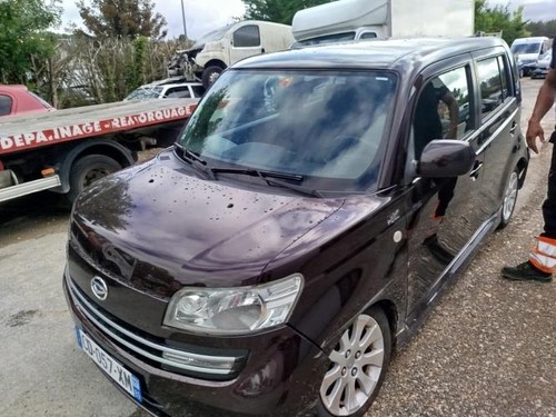Serrure avant droit daihatsu - avant,