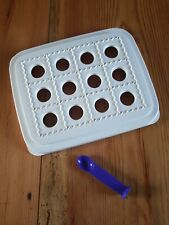 ---RAVIOLES PARTY TUPPERWARE---  BEIGE - PLAQUE DE 12 RAVIOLES AVEC SA CUILLÈRE 