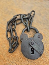 ANTIQUE LARGE ANTIQUE METAL EAR PADLOCK WITH CHAIN AND KEY