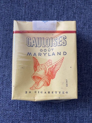 Rare paquet cigarettes vide