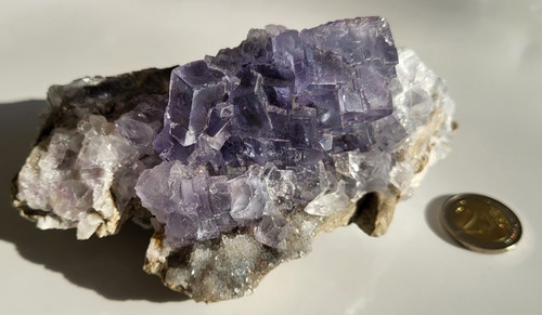 Fluorite bleue sur - sur, gangue