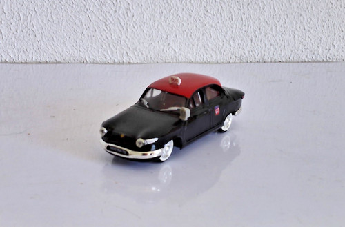 Voiture norev panhard - 1/43,