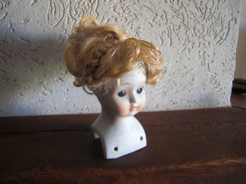 Perruque poupee porcelaine - de,