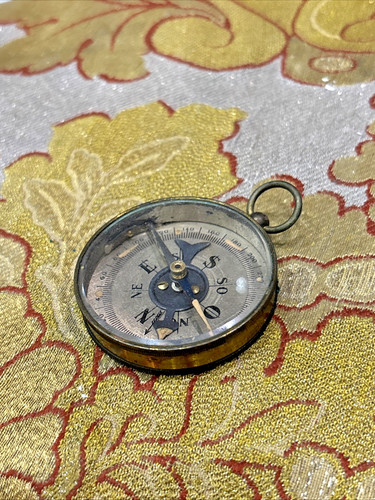 Ancienne grosse boussole - ancienne,