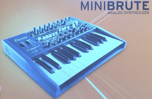 Synthétiseur analogique