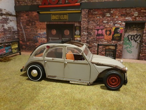 Citroen 2cv rat rod - 1/18,