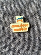 Pin’s logo Monsieur Meuble