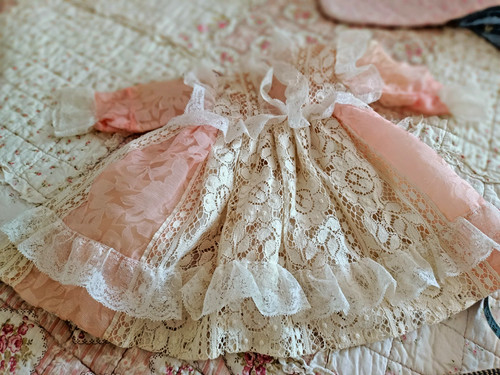 Robe dentelle rose blanche - dentelle,