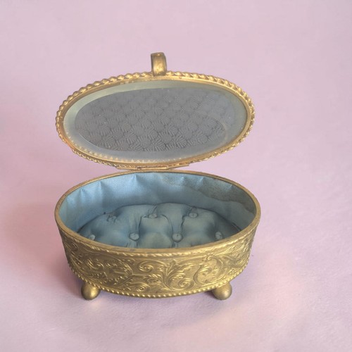 Charmante boîte bijoux - à,