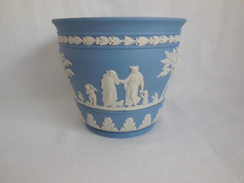 1978 wedgwood blue jasperware - 1978,
