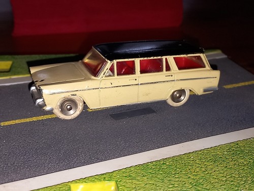 Dinky toys fiat - fiat, 1800