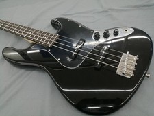 Guitare basse électrique