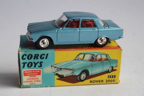 Corgi toys 252 voiture - toys,