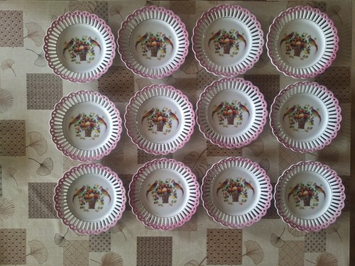 Lot assiettes - 12,