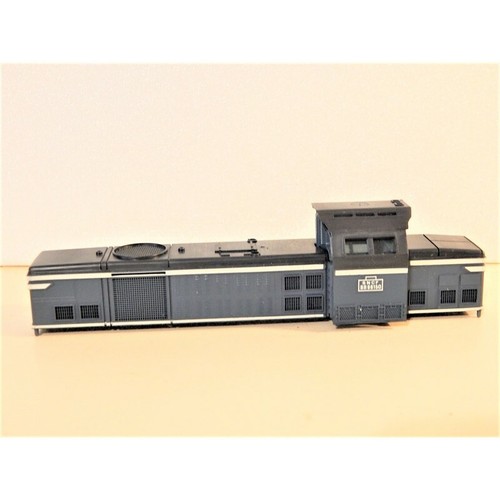 Une caisse locomotive - caisse,