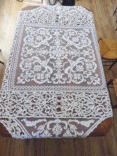 GRAND COUVRE-LIT ou autre, au