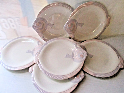 Assiettes forme de - ,