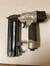 Cloueuse pneumatique rapid