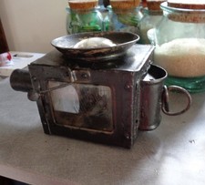 très ancienne lampe de bateau