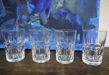 SAINT-LOUIS Suite de 4 verres à liqueur en cristal taillé mod. Manhattan Estimée