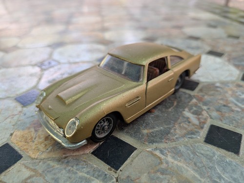 Aston martin db5 vantage 130 - aston,
