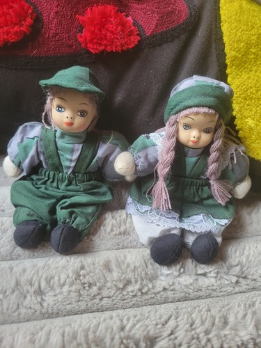 Petites poupées porcelaine - petites,
