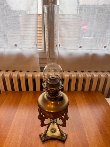 Lampe petrole ancienne - lampe,
