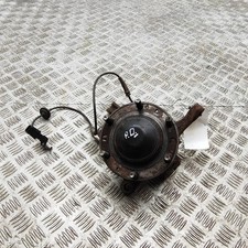 Moyeu de roue avant droit