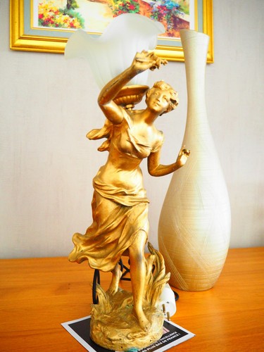 Statuette lampe regule 48 - h,