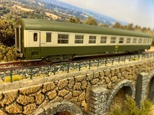 Voiture voyageur UIC classe 2