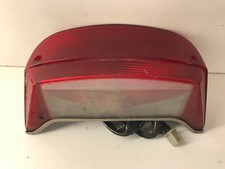 UN FEU ARRIERE ORIGINE POUR