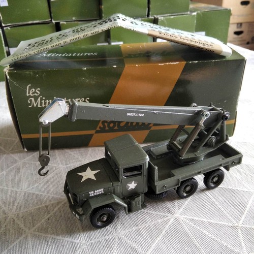Camion grue kaiser jeep 6x6 - kaiser,