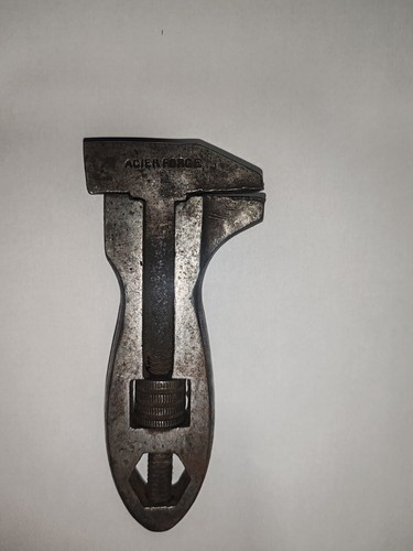 Ancienne petite cle molette - ancienne, a