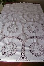 Grande nappe ronde recouverte