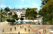 72 MAYET - the municipal swimming pool.