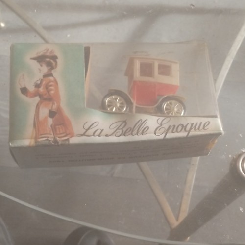 Voiture miniature belle - voiture,