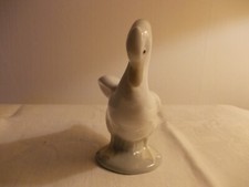 oie en porcelaine blanche