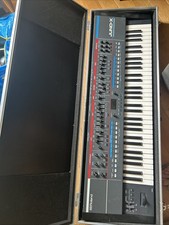Synthétiseur Juno x Roland