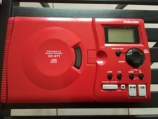 TASCAM CD-GT1 Red Portable CD