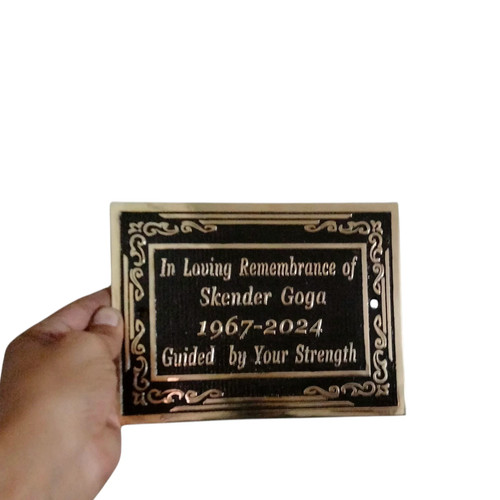Plaque commémorative - , en