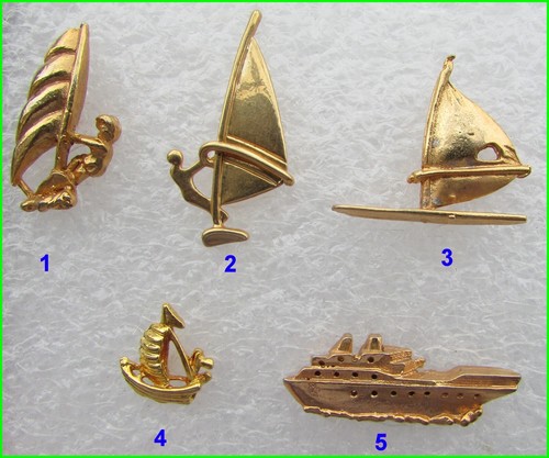 Pin doré bateau - pin's,